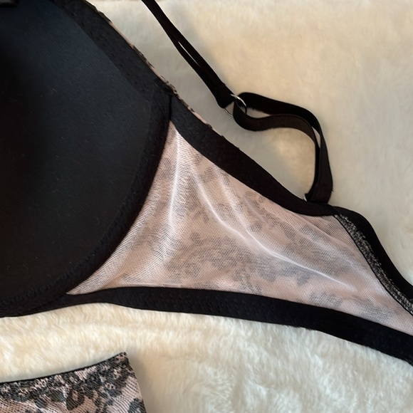 Victoria’s Secret very sexy, push-up pink and black sparkling set size36DDD L - Picture 7 of 10